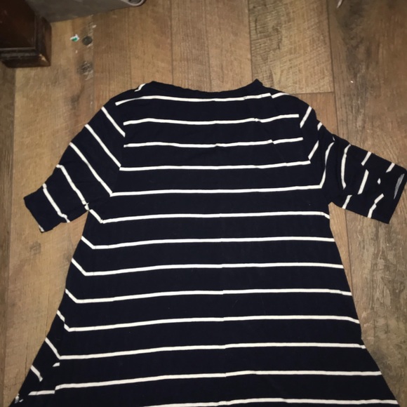 Striped navy blue shirt from American Eagle - Picture 2 of 2